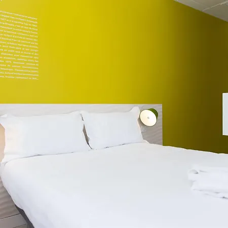 Les Voiles Hotel