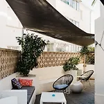 Les Voiles فندق تولون