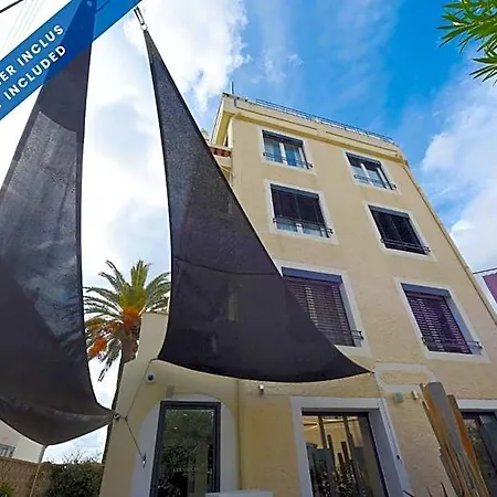 Les Voiles Hotel 3*